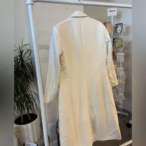 PrettyLittleThing Cream Trench Coat thumbnail 3