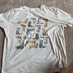 Urban Outfitters boot shirt thumbnail 2
