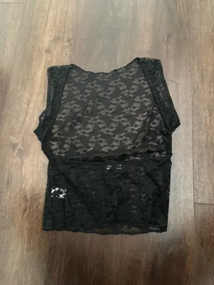 Cotton Candy LA Black lace top with open back thumbnail 2