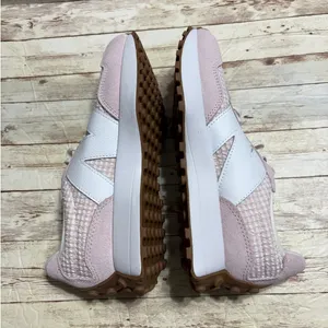 New Balance 327 Sneakers Women's Size 10 Pink White Gingham Viral Seersucker NEW thumbnail 7