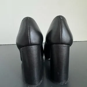 Louise et Cie Women's Jayant Black Leather Block Round Work Heel Pumps Size 6.5 thumbnail 6