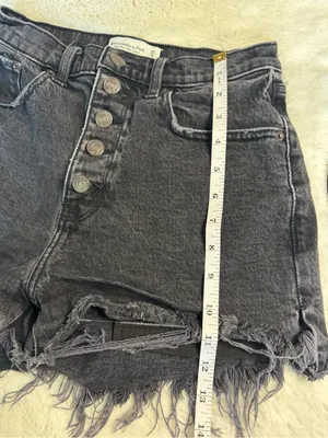 Abercrombie & Fitch Black High Rise Denim Shorts – Size 0 thumbnail 5