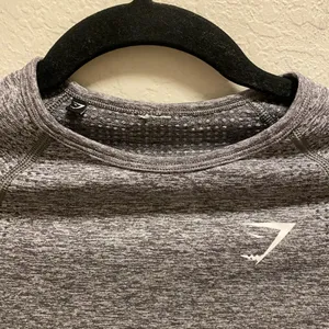Gymshark Gray Vital Seamless Long Sleeve Crop Top Size Small thumbnail 3