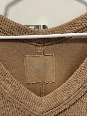 Aerie Wonder Textured V-Neck Sweatshirt thumbnail 4