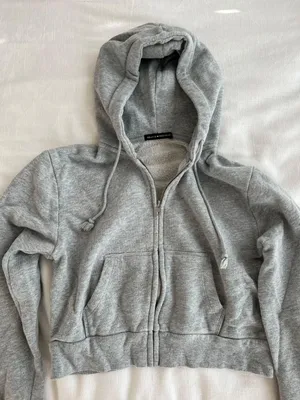 Sweatshirt thumbnail 1
