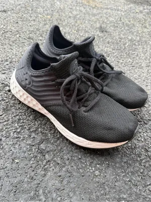 New Balance Black Running Shoes Women’s 8.5 Athletic thumbnail 2