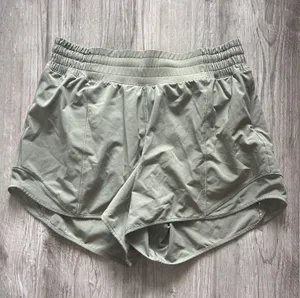 Lululemon Shorts thumbnail 1