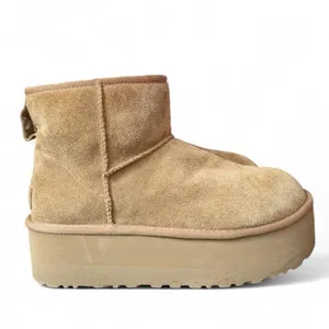 UGG Classic Mini Platform Boots Chestnut Suede Shearling Women’s Size 8 1134991 thumbnail 2