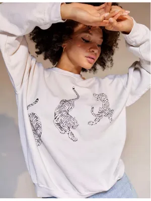 Tiger Sweatshirt ASO Kaley Cuoco Urban Outfitters Project Social T Animal Print thumbnail 3