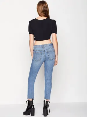 BCBGeneration Short Sleeve Wrap Crop Top –‎ Size Large (NWT) thumbnail 3