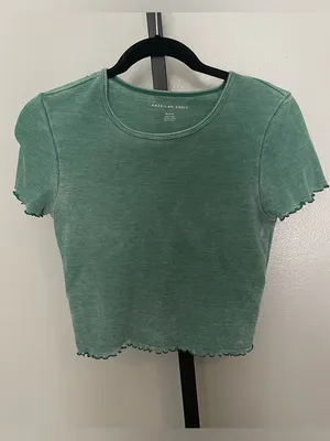 American Eagle Green Cropped Top with Lettuce Ruffle Hem Size Medium thumbnail 2