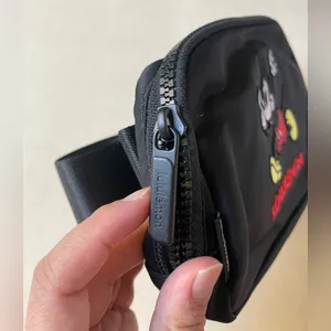 Disney x lululemon Everywhere Belt Bag 1L Mickey in Motion Graphic thumbnail 4