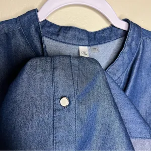 NY Collection Woman Dark Wash Cotton Chambray‎ Flutter Sleeve Button Front Top thumbnail 6