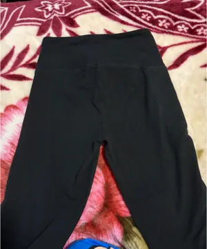 Hollister Ultra High-Rise Flare Leggings thumbnail 3