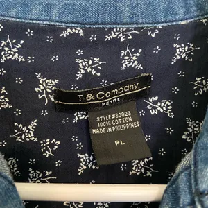 Vintage T‎ & Company women’s medium wash blue denim embroidered button up vest thumbnail 3