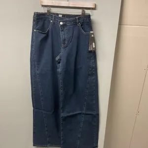 Madden NYC Wide Leg Jeans Dark Wash‎ Elastic Waist Full Length Size L thumbnail 2