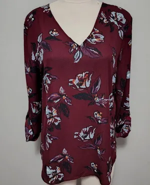 Maurices maroon floral vneck strappy back blouse size medium thumbnail 2