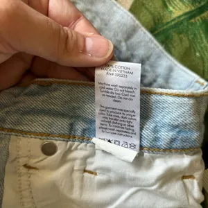 PacSun distressed button fly vintage high rise denim shorts size 30 100% cotton thumbnail 4