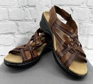 Clarks Collection Lexi Carmen Sandals Women's 10M Tan Leather Strappy thumbnail 1