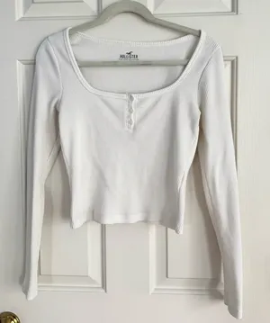 Hollister white long sleeve thumbnail 1