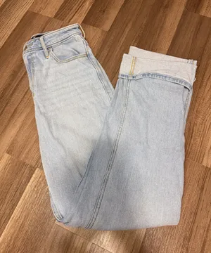 Hollister High-Rise Straight Jeans thumbnail 1