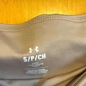 Under Armour Women’s beige joggers thumbnail 2