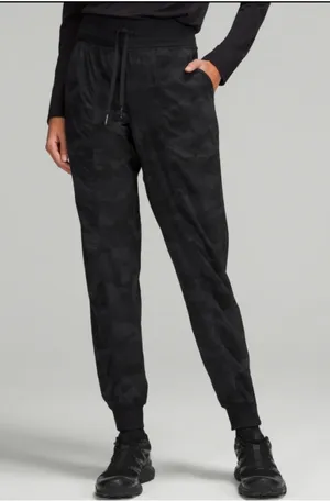Lululemon Stretch High-Rise Joggers Black Camo Loungewear Athletic Activewear thumbnail 1