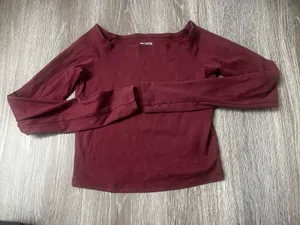 Long Sleeve Hollister Top  thumbnail 1
