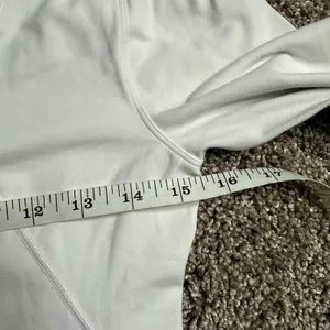 Lululemon Align Long Sleeve Shirt‎ Womens 6 White Good V-Neck Cropped Nulu thumbnail 5