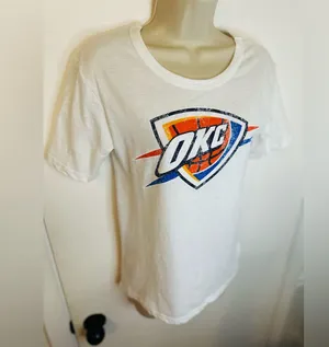 OKC Ultra Game NBA Soft Vintage Distressed Graphics Women’s Tee Size M thumbnail 3