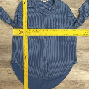 Billabong Blue & White Striped Long Sleeve Button Down Women's Shirt Size Small thumbnail 11