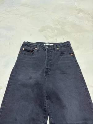 Levi’s ribcage straight ankle Black Relaxed Straight Jeans 26 x 27 thumbnail 3