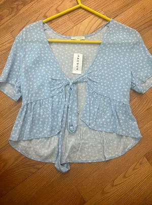PacSun Top thumbnail 1