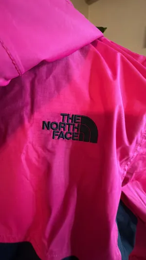 The North Face Pink & BlackThe North Face Pink & Black Hooded Windbreaker Jacket thumbnail 5