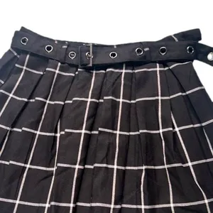 HOT TOPIC Plaid SKIRT thumbnail 3