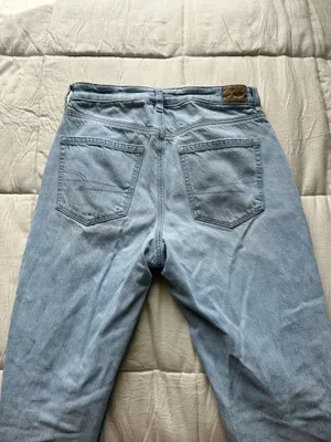 american eagle jeans thumbnail 3