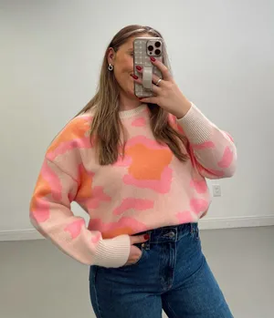 BOUTIQUE LEOPARD PRINT SWEATER thumbnail 1