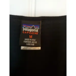 Patagonia Capilene Baselayer Long Sleeve top Size M Black Made In USA thumbnail 11
