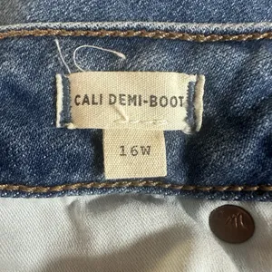 Madewell Cali Demi-Boot Cut Jeans Womens Size 16W Blue Medium Wash Denim Stretch thumbnail 5