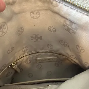 Tory Burch Pebbled Leather Foldover Crossbody‎ Tan Chain Bag thumbnail 15
