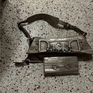 GUESS shoulder bag and wallet a crocodile skin effect thumbnail 3