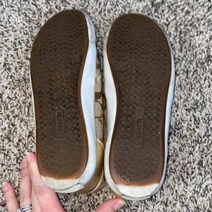 Coach women’s Beale Signature Slip On Loafer Sneaker size 7‎ thumbnail 7