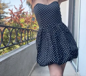 ✨ NWT Vintage-Inspired Black & White Polka Dot Bubble Hem Strapless Mini Dress ✨ thumbnail 2
