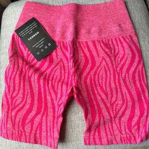 NWT XS pink zebra‎ print workout spandex shorts thumbnail 3