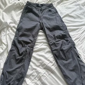 Hollister joggers  thumbnail 1