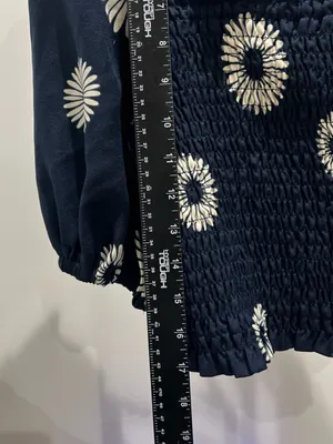 nwot bobeau Navy Floral Smocked Square-Neck Crop Top size Large thumbnail 4