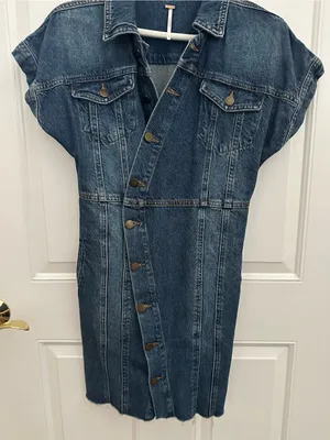 Free People Denim Button-Front Shift Dress in Blue thumbnail 4