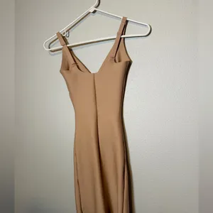 NWOT Skims Body Unlined Plunge Mid Thigh Bodysuit Clay small thumbnail 4