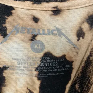 Metallica Bleach Dye T-Shirt thumbnail 5