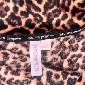 Chic Leopard Print Pajama Top Brown Size L thumbnail 2